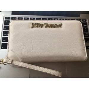BETSEY JOHNSON FAUX LEATHER ZIP AROUND WALLET
